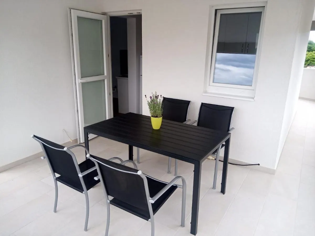 Apartmani Sol Vlasici Pag Town