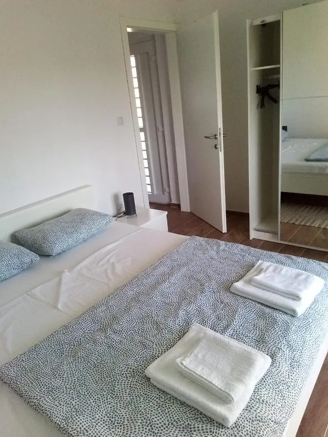 Apartmani Sol Vlasici Pag Town